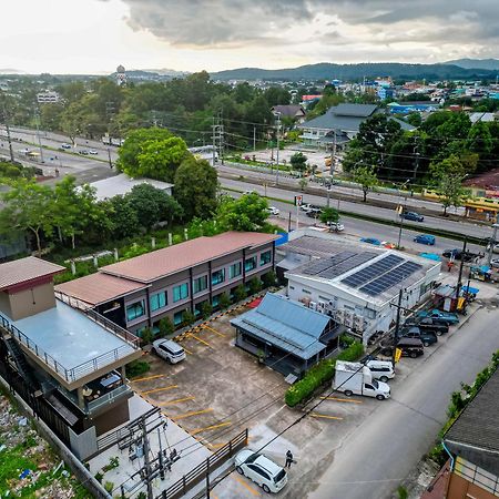 Tobedzz Hotel Ranong Buitenkant foto