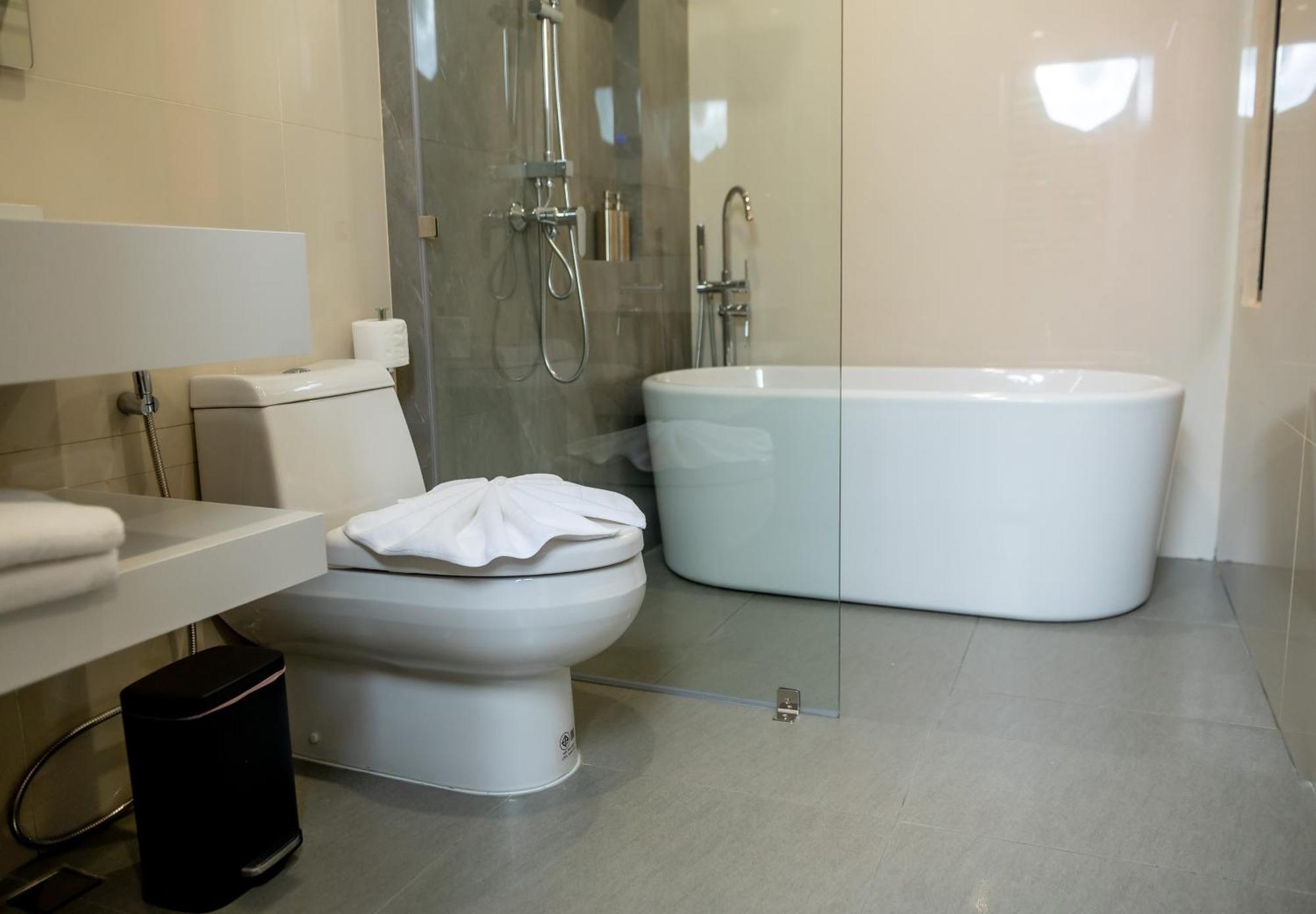 Tobedzz Hotel Ranong Buitenkant foto