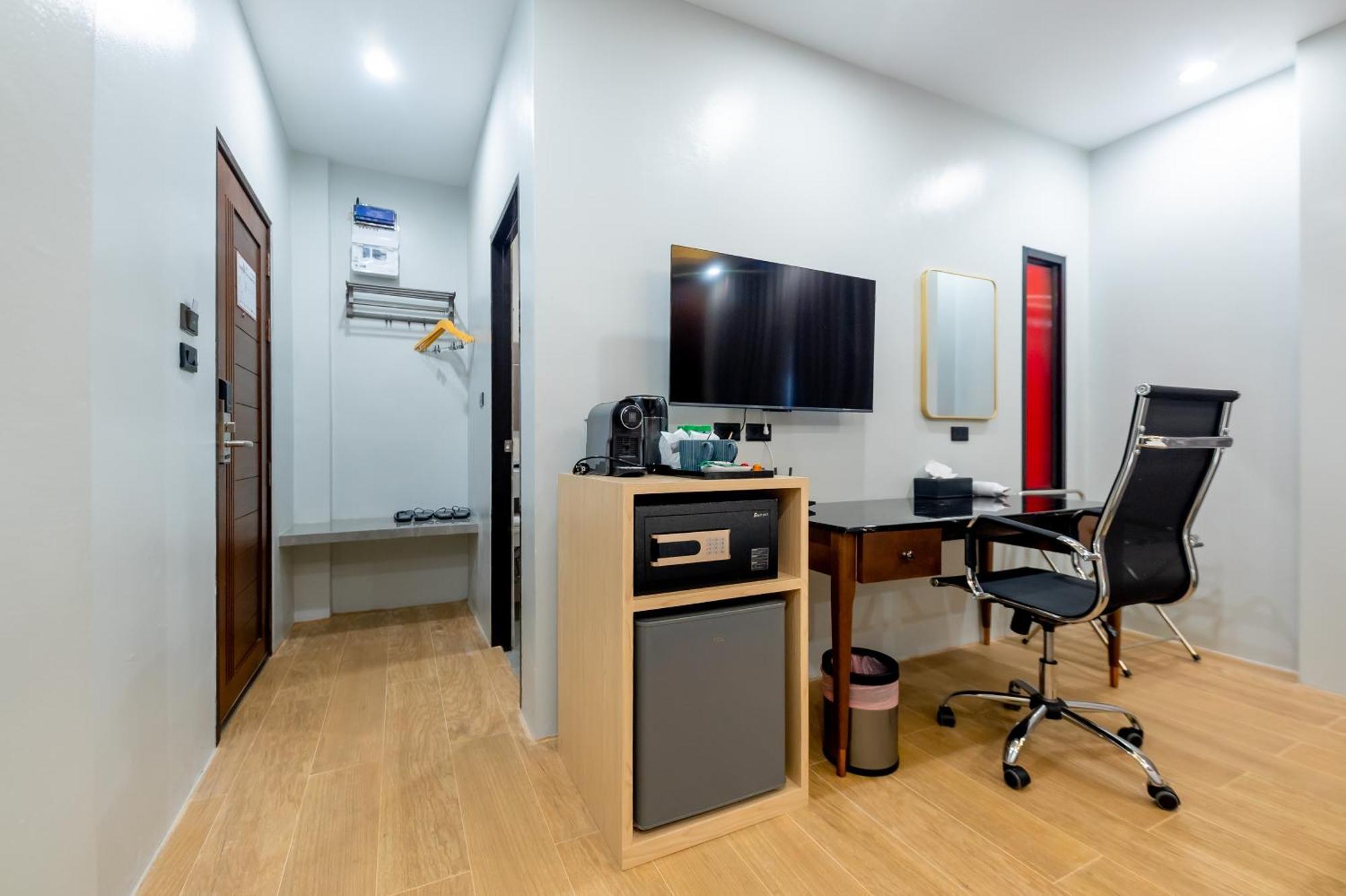 Tobedzz Hotel Ranong Buitenkant foto
