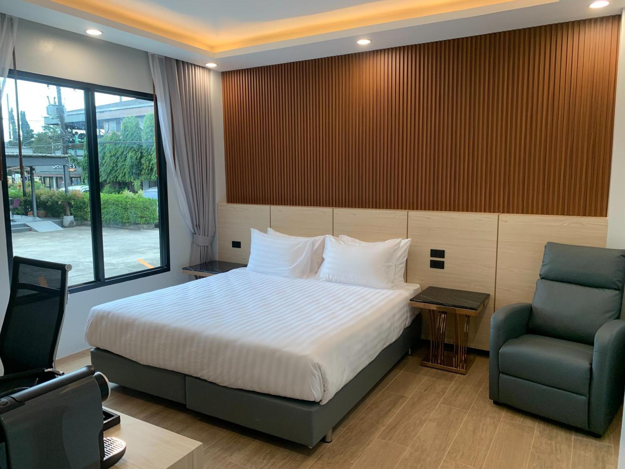 Tobedzz Hotel Ranong Buitenkant foto